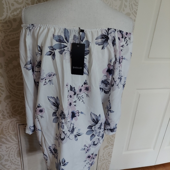 Ladies blouse - Picture 2 of 4